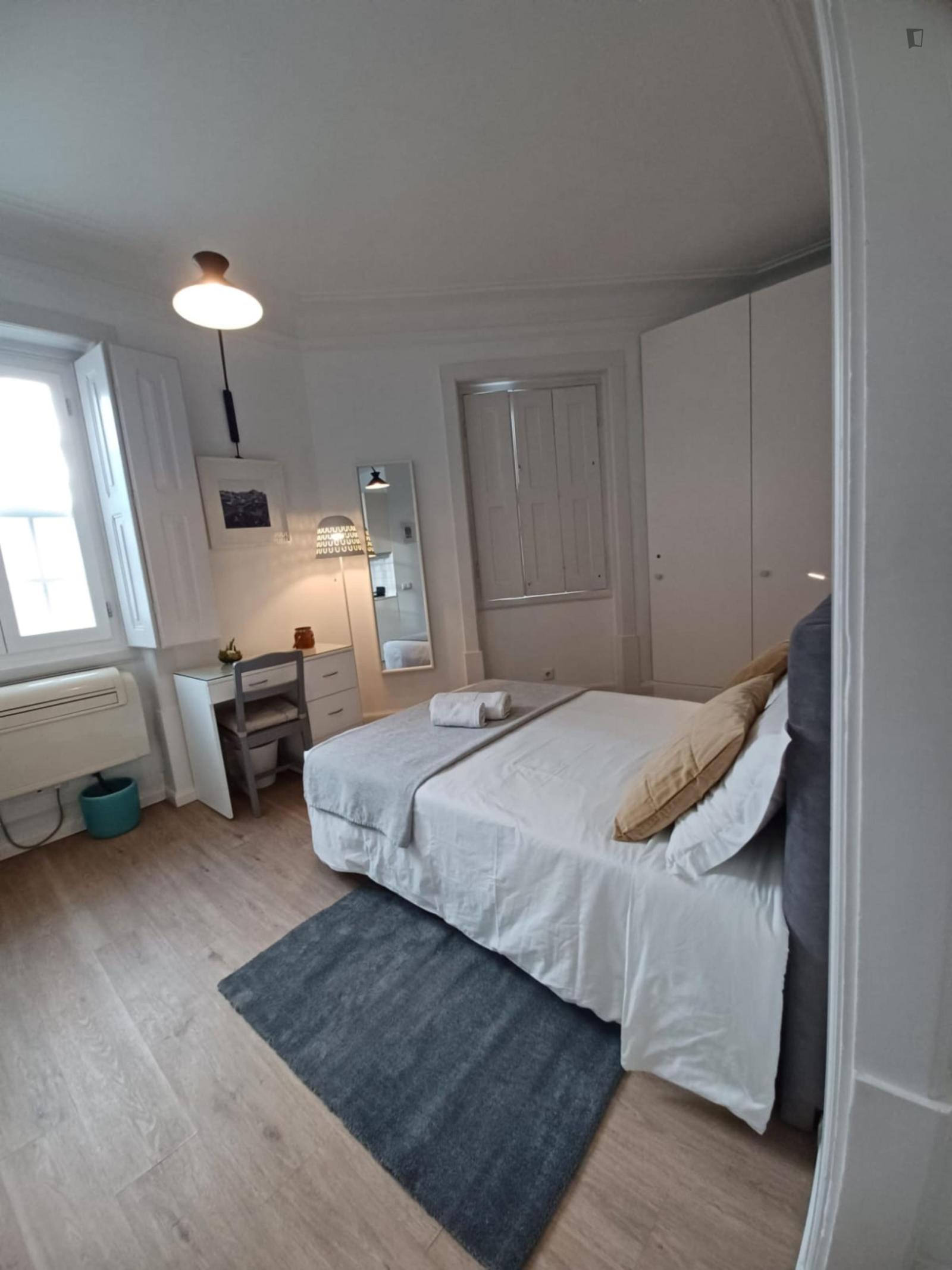  Powerful Studio Close To Coimbra Train Station  -  Powerful Studio close to Coimbra Train Station  - Gallery -  1