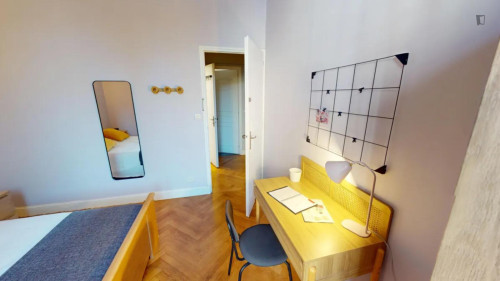 Nice double bedroom near Gare Part-Dieu V.Merle metro station
