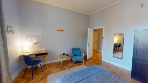 Neat double bedroom near Gare Part-Dieu V.Merle metro station