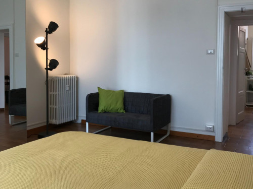 Pleasant single bedroom near the University of Bocconi