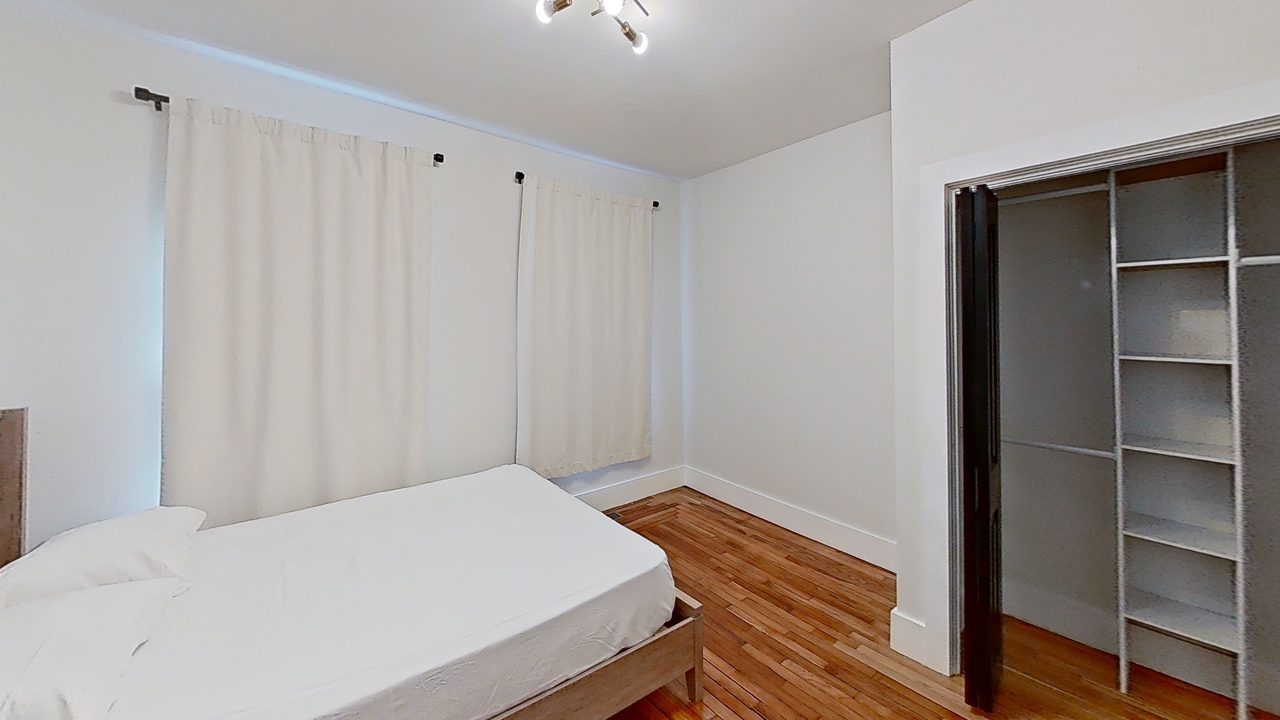  #1901: Roxbury - Queen Bedroom C  -  #1901: Roxbury  - Gallery -  2
