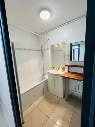 Welcoming double bedroom near Croix-Rousse metro