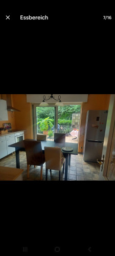 Große Wohnung mit Kamin und großem Garten