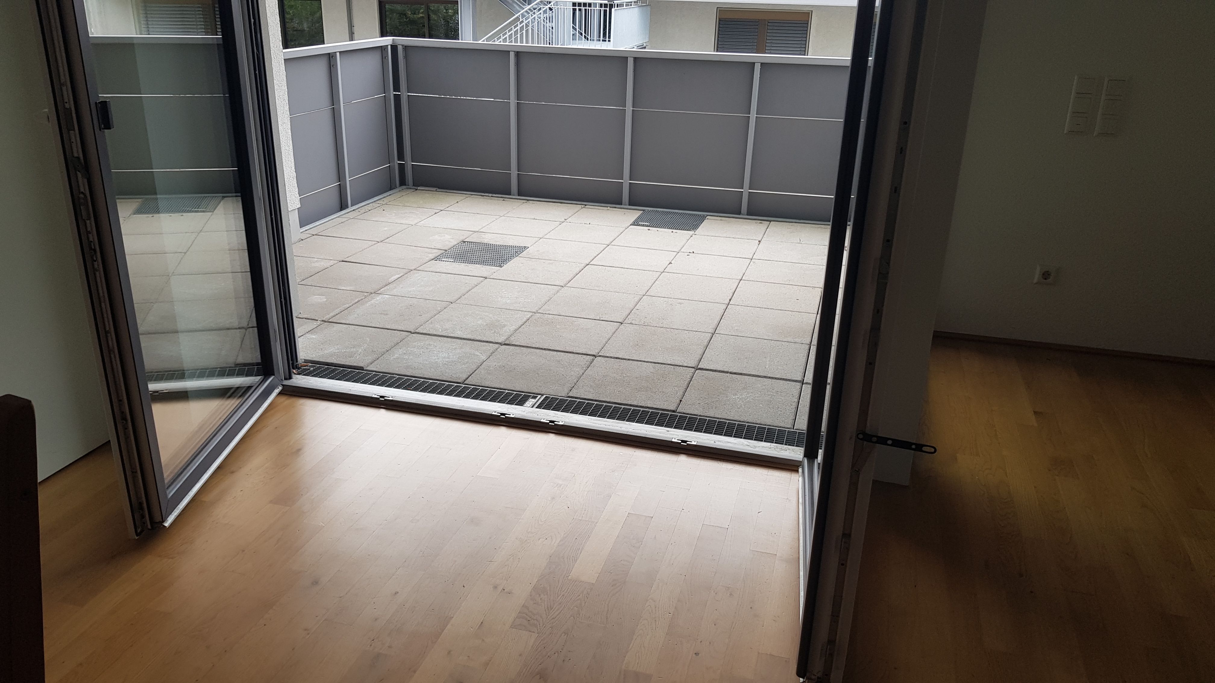  Familienfreundliche Wohnung In Fantastischer Lage Mit Gehobener Ausstattung  -  Familienfreundliche Wohnung in fantastischer Lage mit gehobener Ausstattung  - Gallery -  1