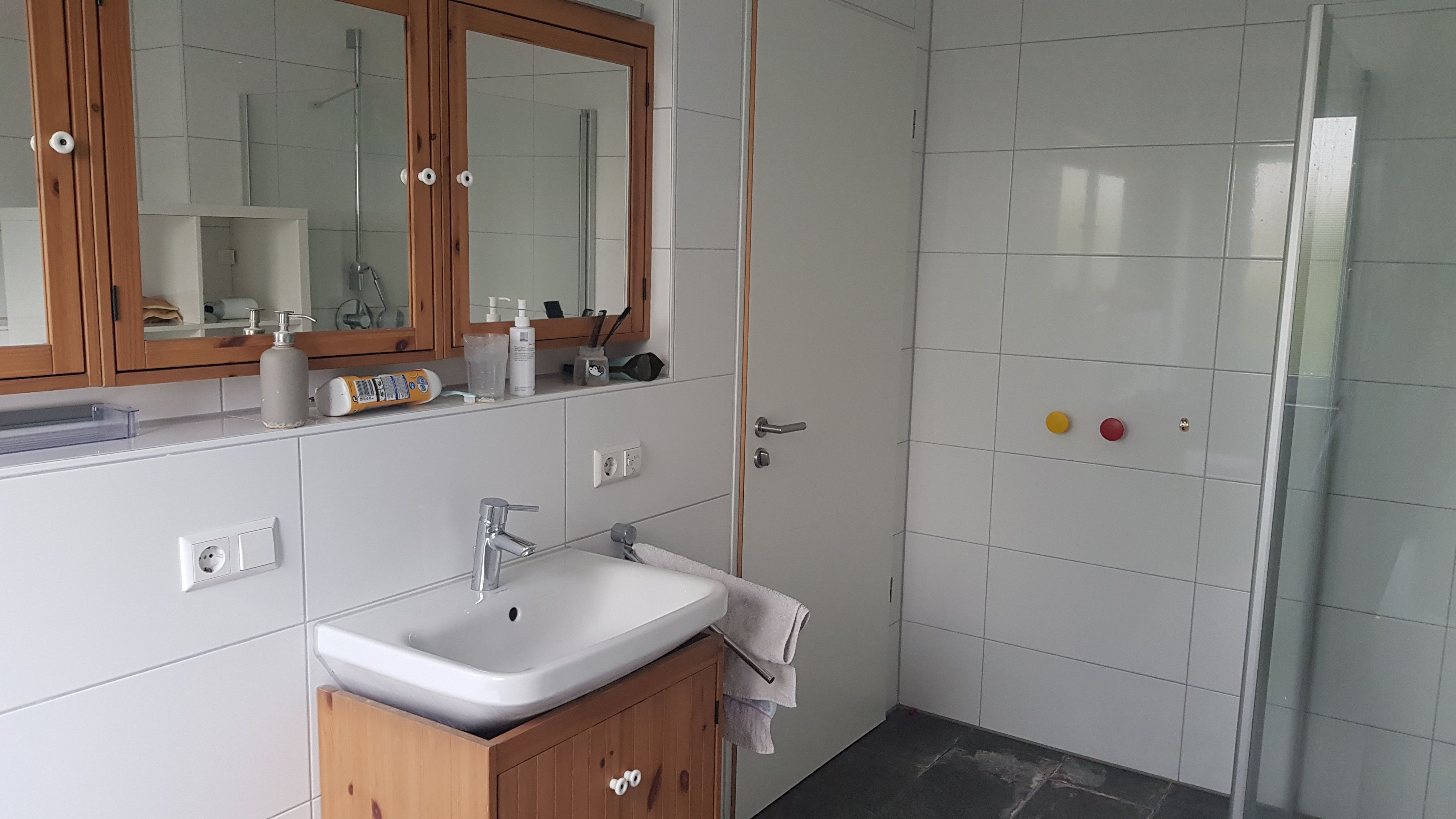  Familienfreundliche Wohnung In Fantastischer Lage Mit Gehobener Ausstattung  -  Familienfreundliche Wohnung in fantastischer Lage mit gehobener Ausstattung  - Gallery -  8