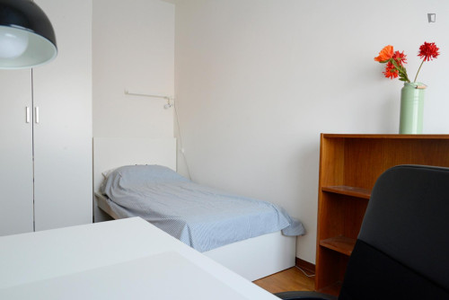 Lovely single bedroom in Bicocca