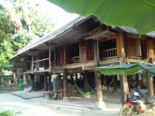 Vu linh homestay - stilt house