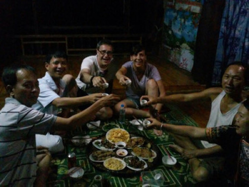 Vu linh homestay - stilt house