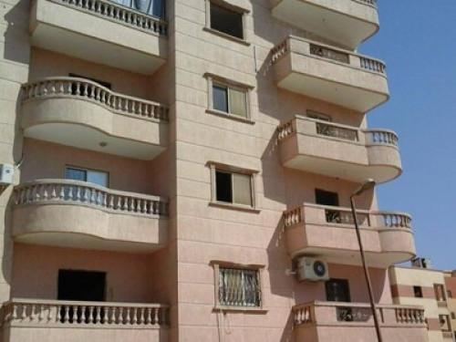 Artist apartment 3 min from pyramid