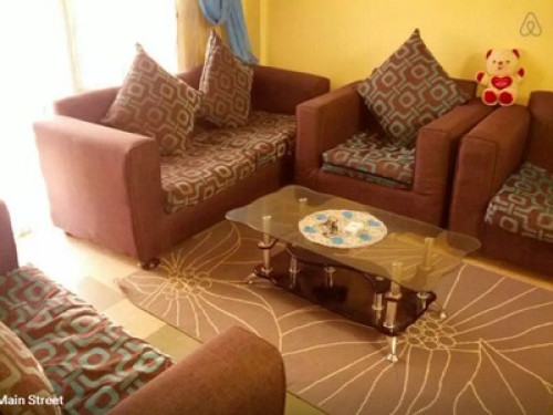 Cosy apartment just off Main Street