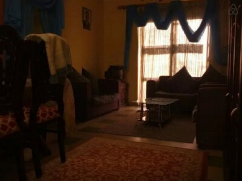 Cosy apartment just off Main Street