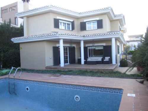 Luxury house in urbanization