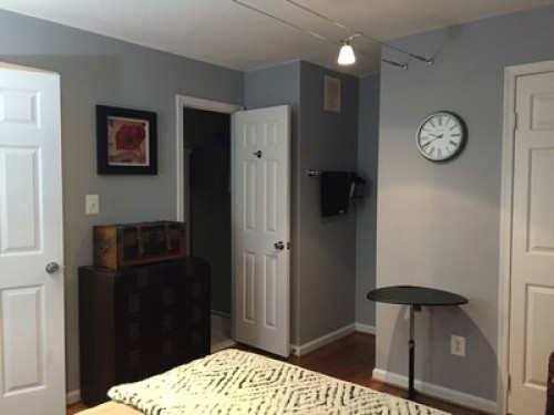 1 room and private bathroom