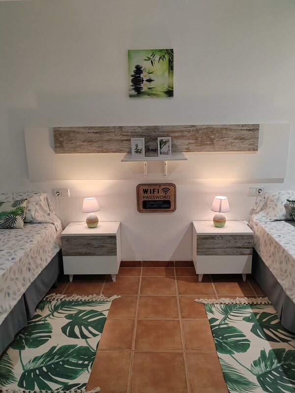  Private  Twin Room  With Balcony & Shared Bathroom(Full Room)  -   House Las Salinas Private Rooms  - Gallery -  1