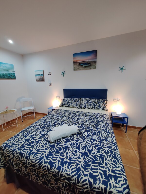  Private Single/Double Room With Shared Bathroom(Full Room)  -   House Las Salinas Private Rooms  - Gallery -  1