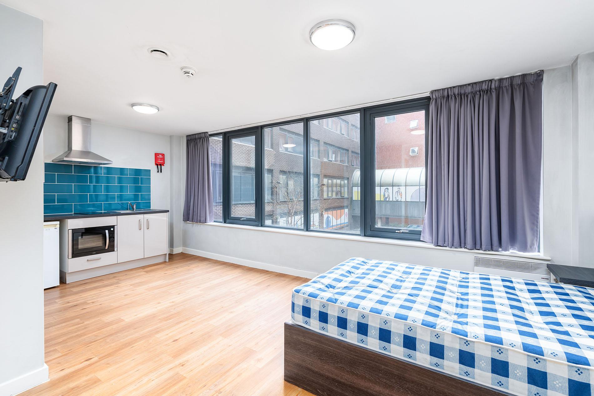 Premium Studio - Double - Sovereign House - Gallery - 4