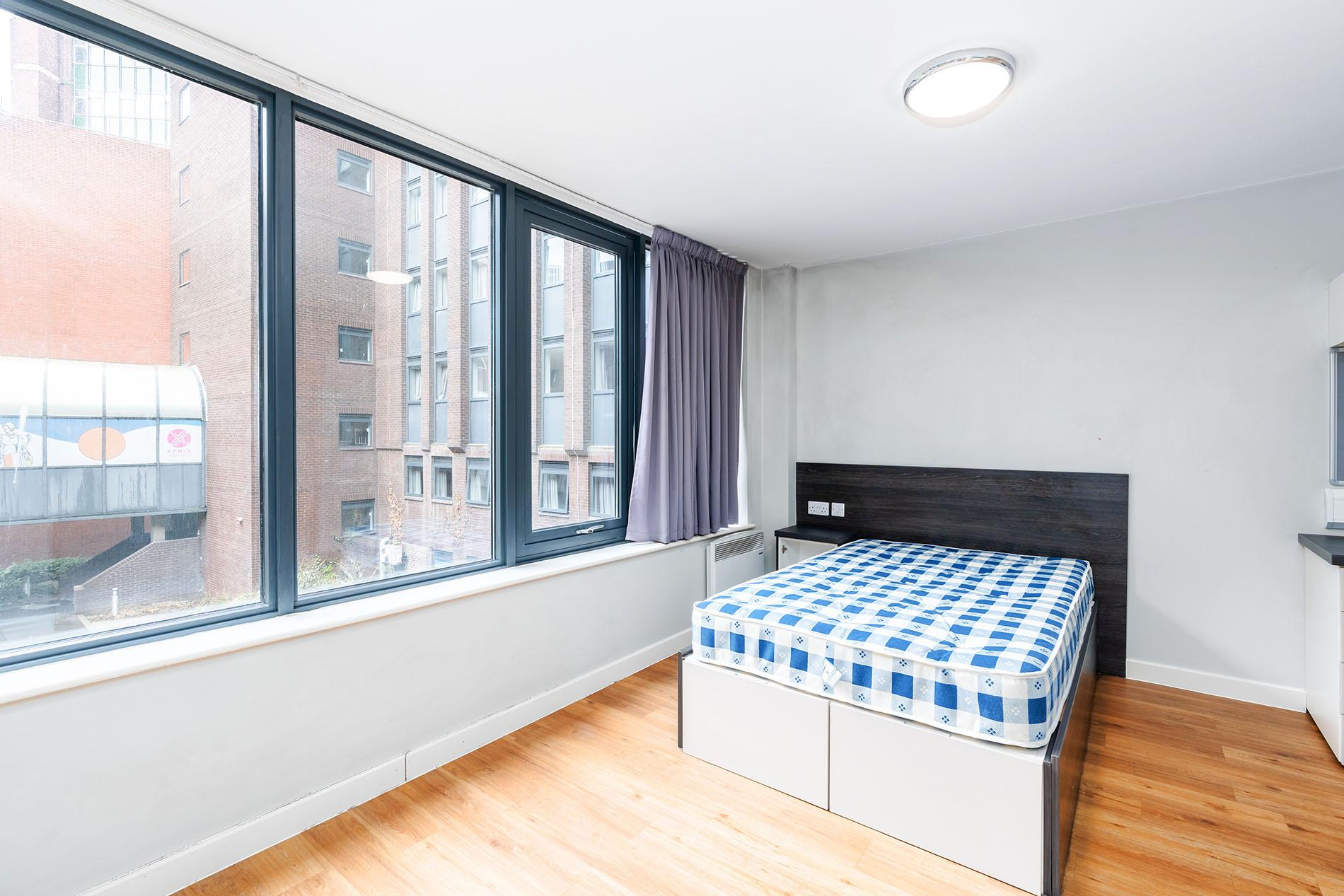 Premium Studio - Double - Sovereign House - Gallery - 5