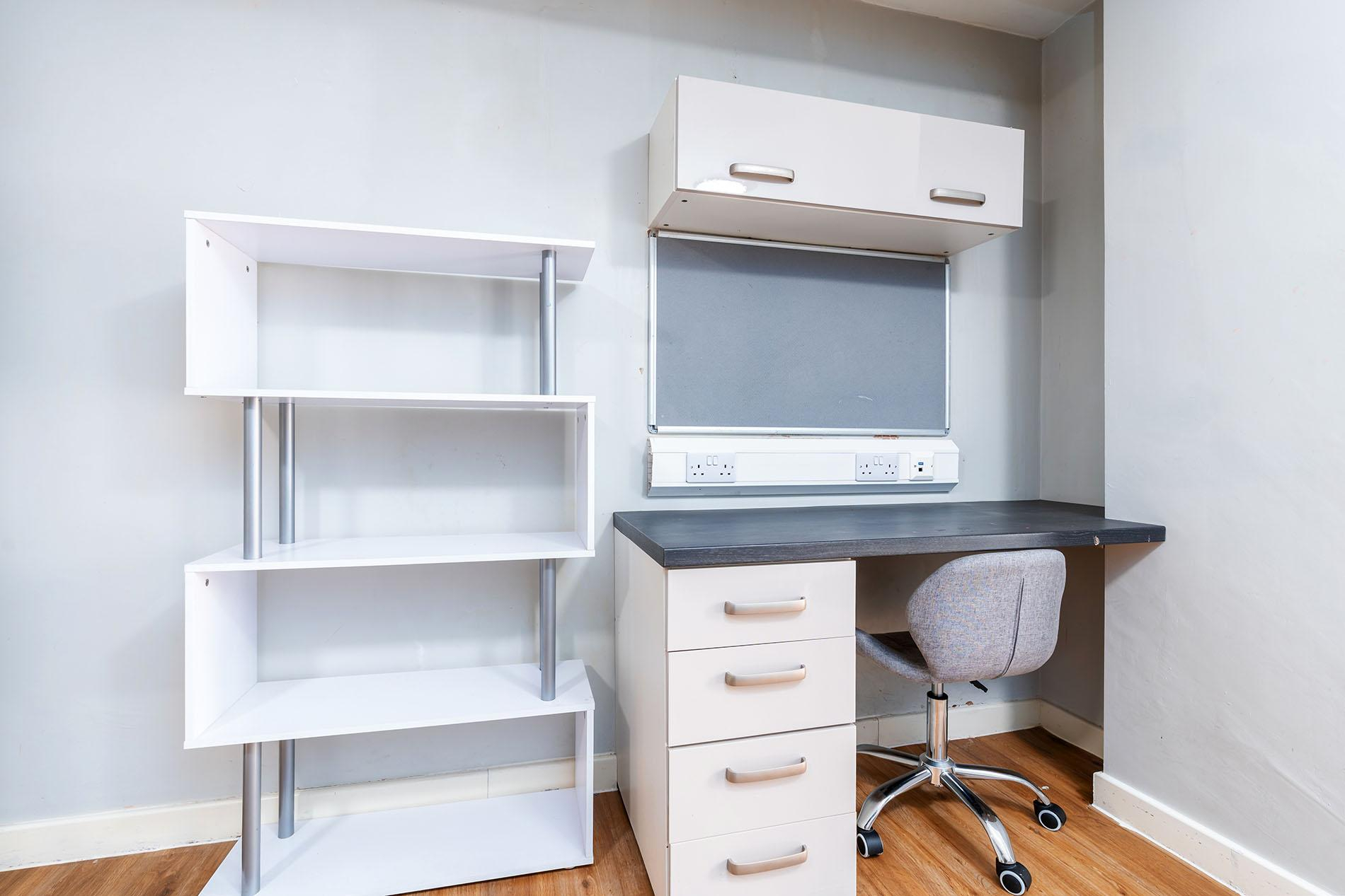 One Bedroom Apartment - Sovereign House - Gallery - 3