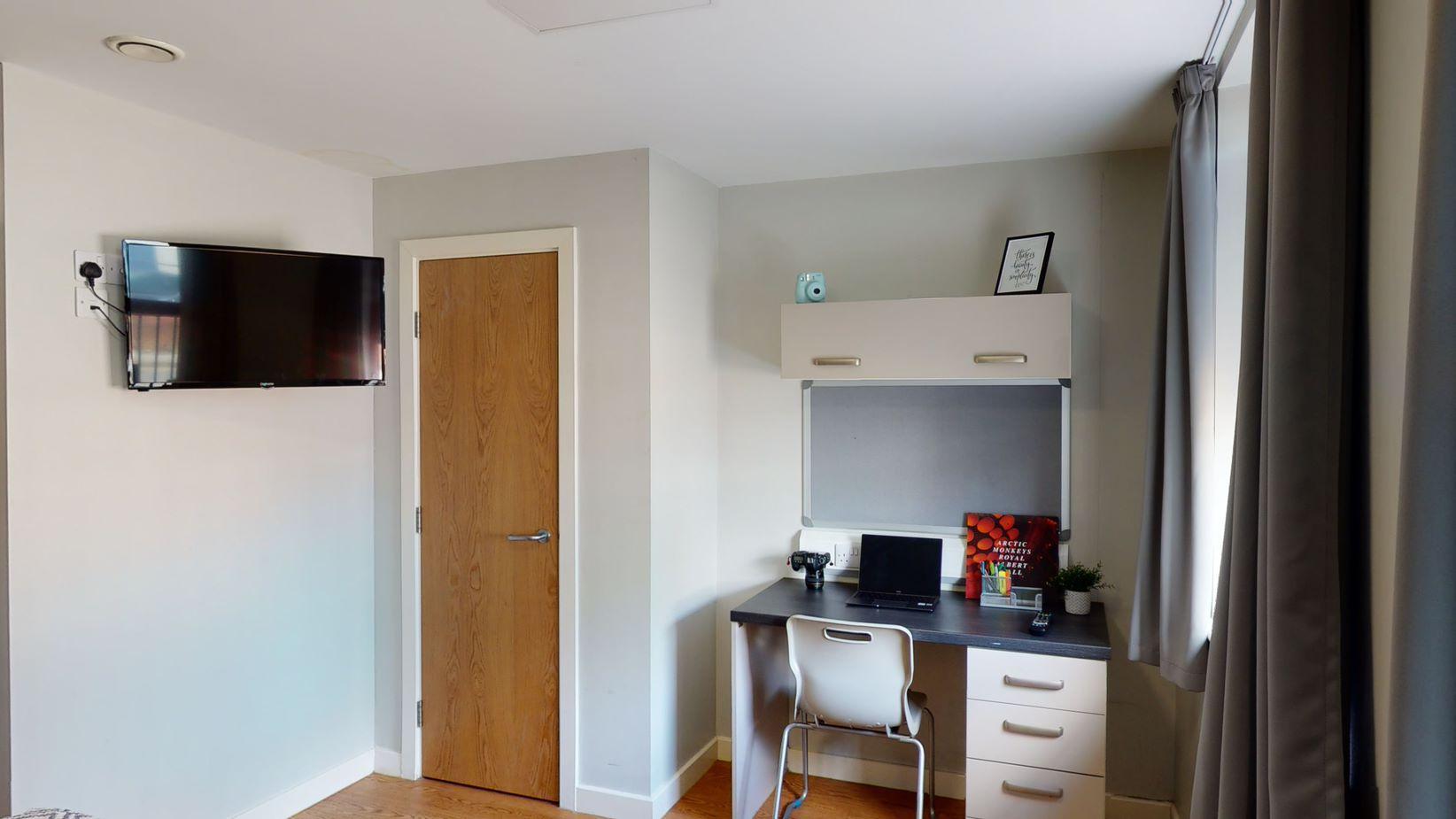  Classic Studio  -  Avalon Court  - Gallery -  6