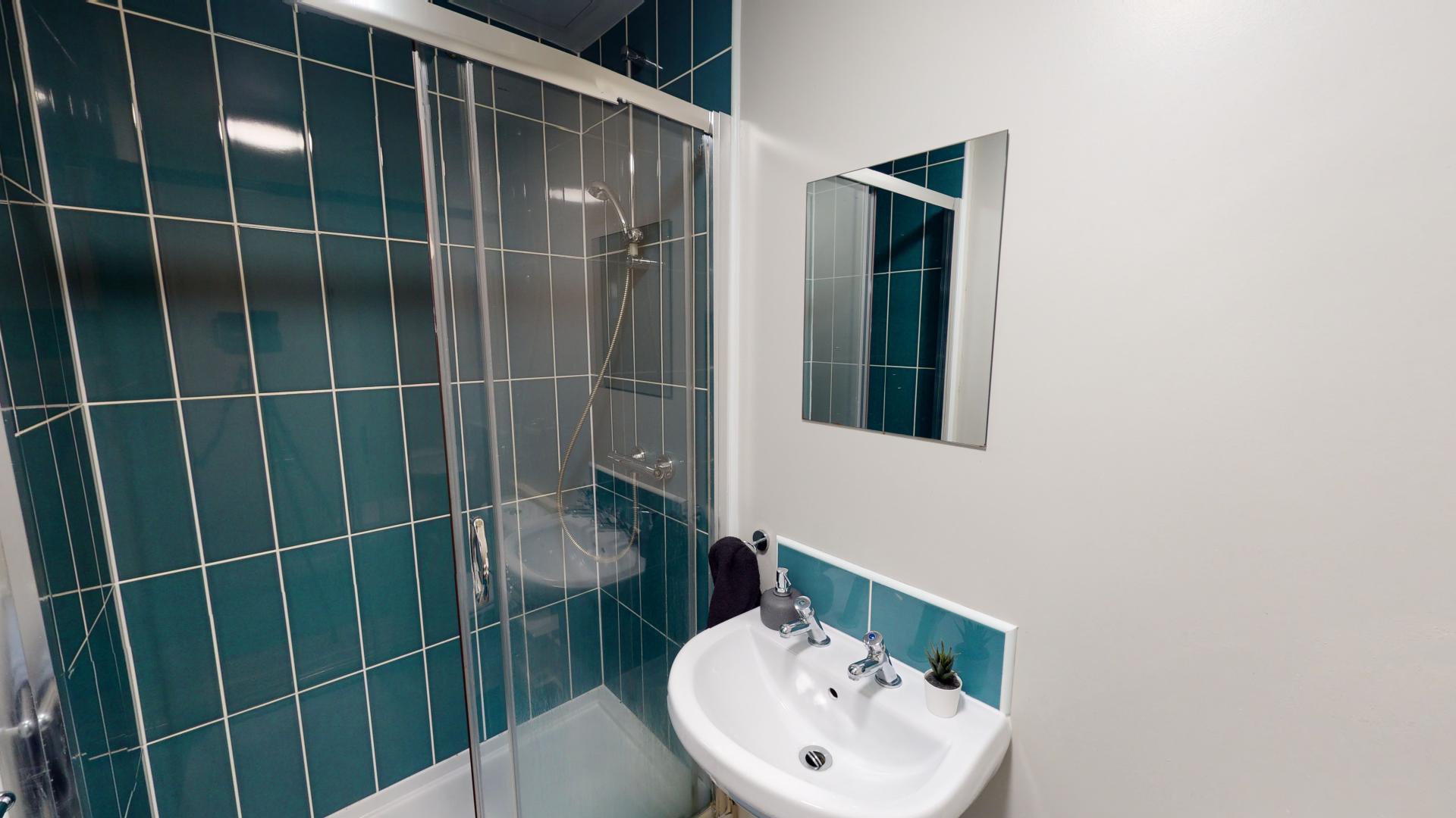 Premium Studio - Single Bed - Avalon Court - Gallery - 13