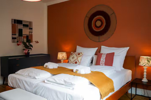 7Seas City-Apartment l Design l Balkon | Netflix