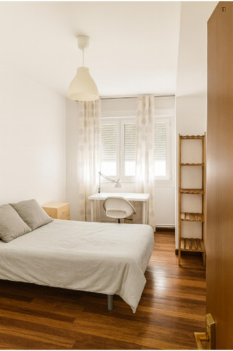 Dreamy Double Bedroom close to USC Faculty of Law