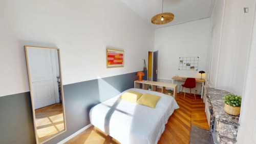 Neat double bedroom in the centre of Lyon