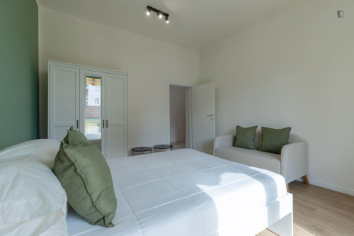 Bright Bedroom in Shared Apartment in Florence