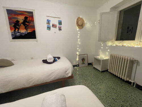 Well located private room  - Gallery -  5