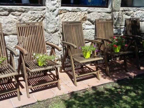 Clean, cozy, neat DECORATION