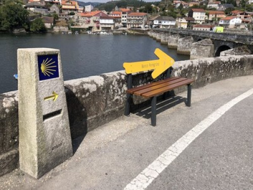 Clean, cozy, neat DECORATION