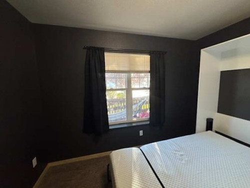 Fully Furnished/Private Bathroom