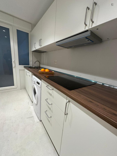 Nice Double Bedroom close to Aiboa Metro  - Gallery -  5