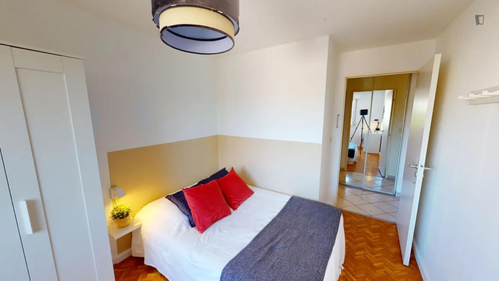  Snug Double Bedroom In Gerland  -  Snug double bedroom in Gerland  - Gallery -  1