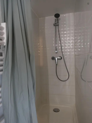 Pleasant studio Caluire-et-Cuire neighbourhood