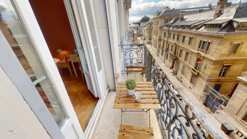 Interesting double bedroom in the La Guillotière neighbourhood