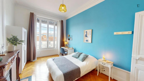 Cool double ensuite bedroom in the La Guillotière neighbourhood