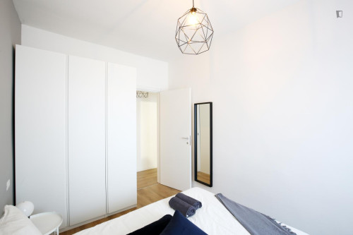 Bright double bedroom near Boscoincittà  - Gallery -  5
