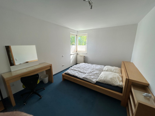Fantastic apartment with Balcony in Duisburg Grossenbaum