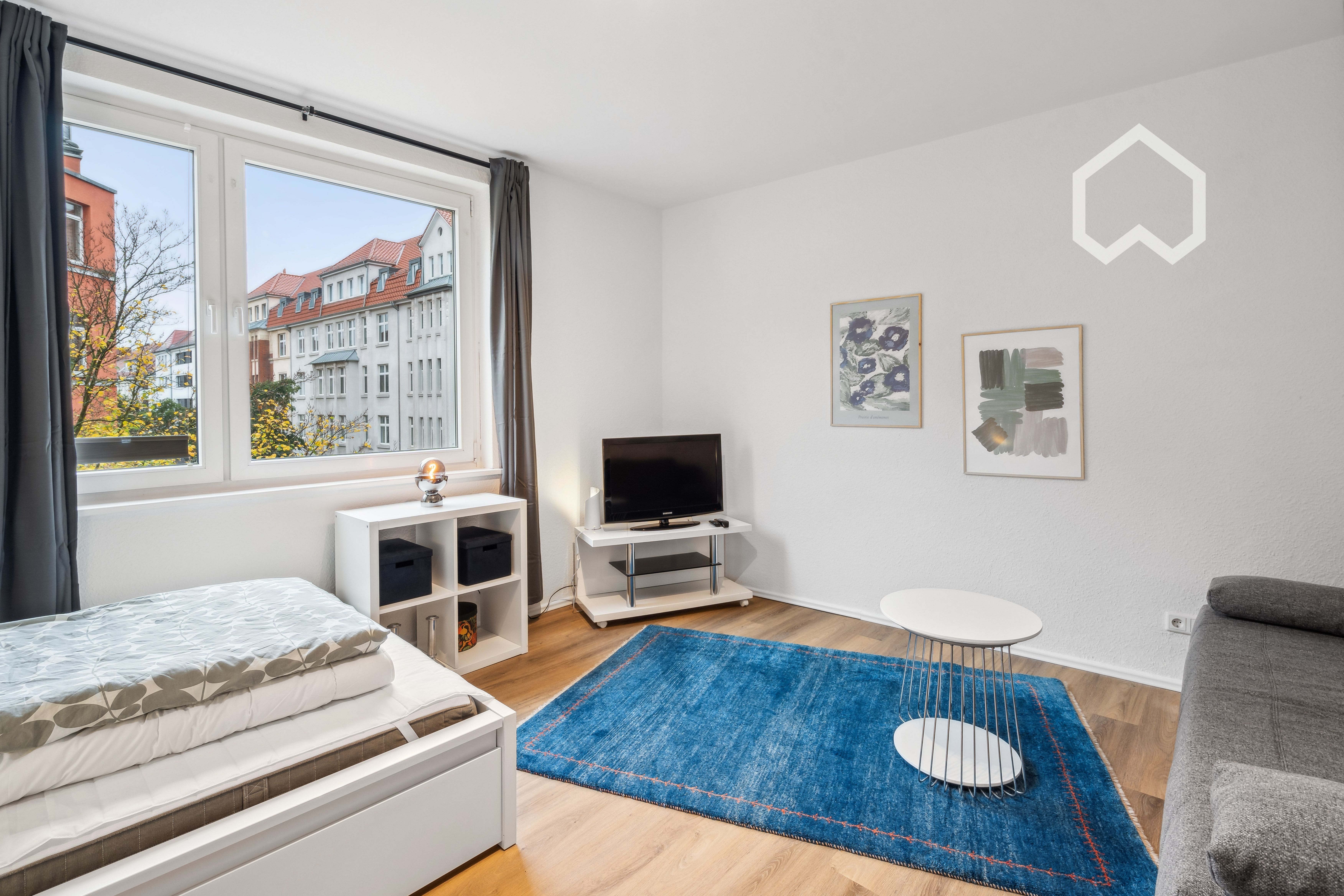  Quiet & Centrally Located – Bright, Modern Apartment To Feel At Home  -  Quiet & centrally located – bright, modern apartment to feel at home  - Gallery -  1
