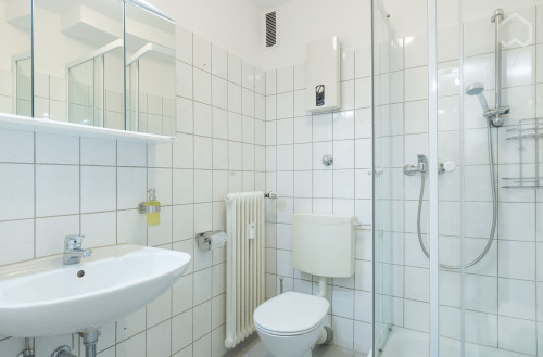 Bright, modern Apartment in the city centre of Leverkusen (close to main station, car park optional) - Gallery - 9