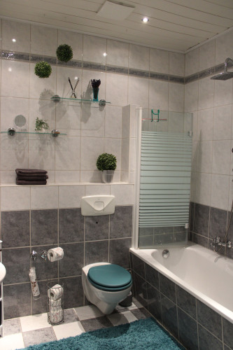 Balconyapartment , near central railway station and garden - Gallery - 10