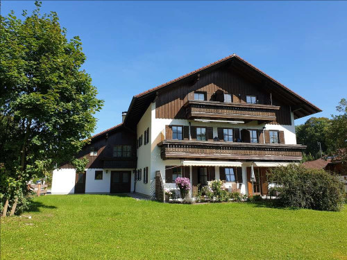 Modern, new home in Piding