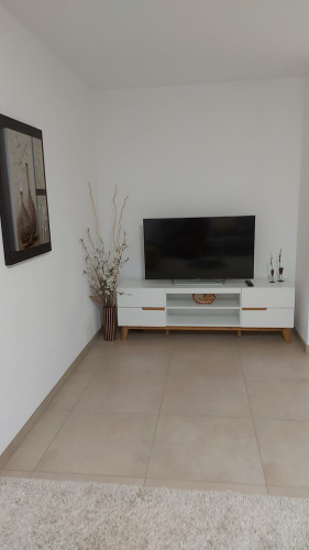Modernes Design-Apartment | 15 Min to Regensburg