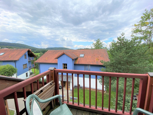 Modern 2-room apartment by the lake with top amenities.