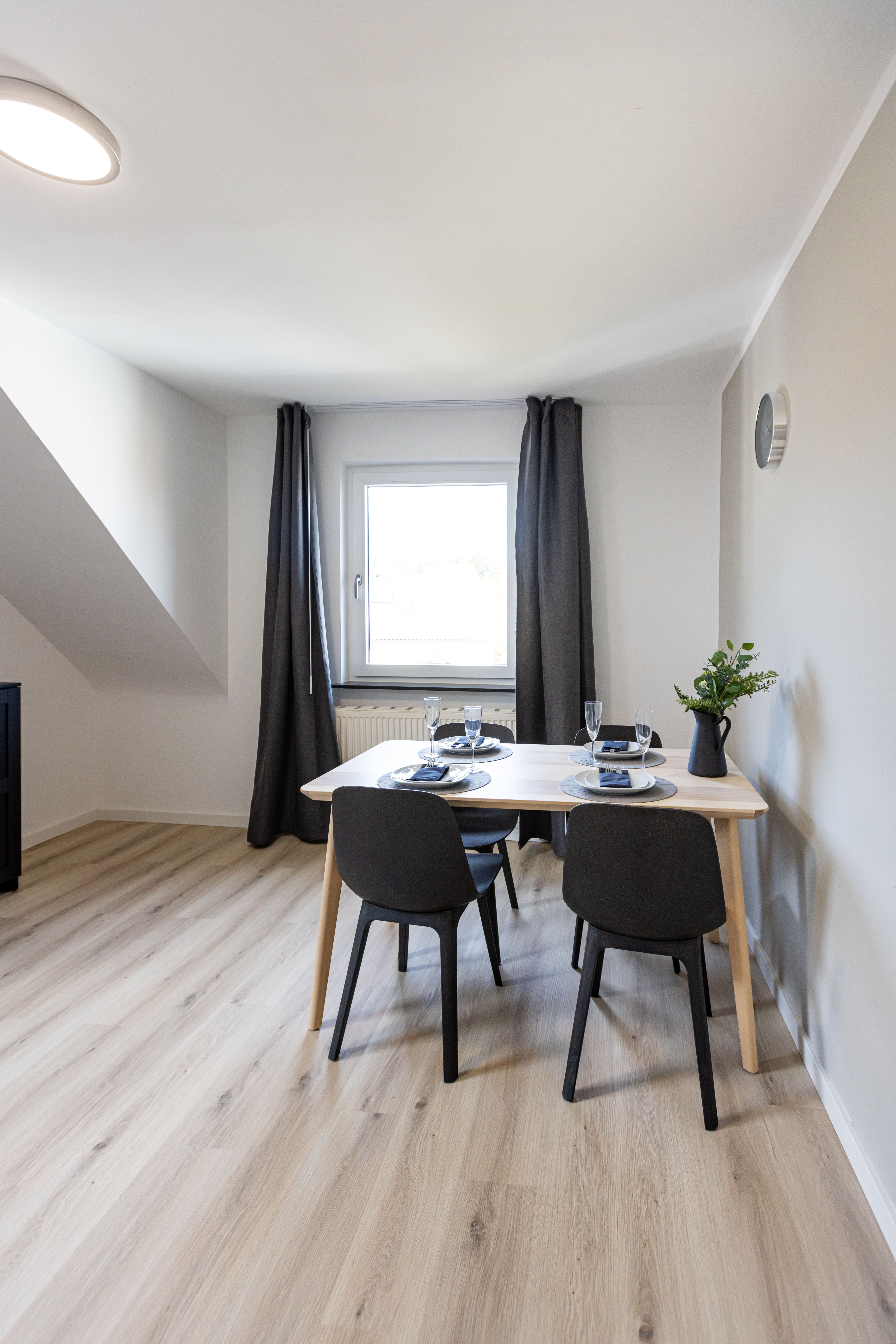 Fashionable & Gorgeous Suite (Zell A. Main) - 24