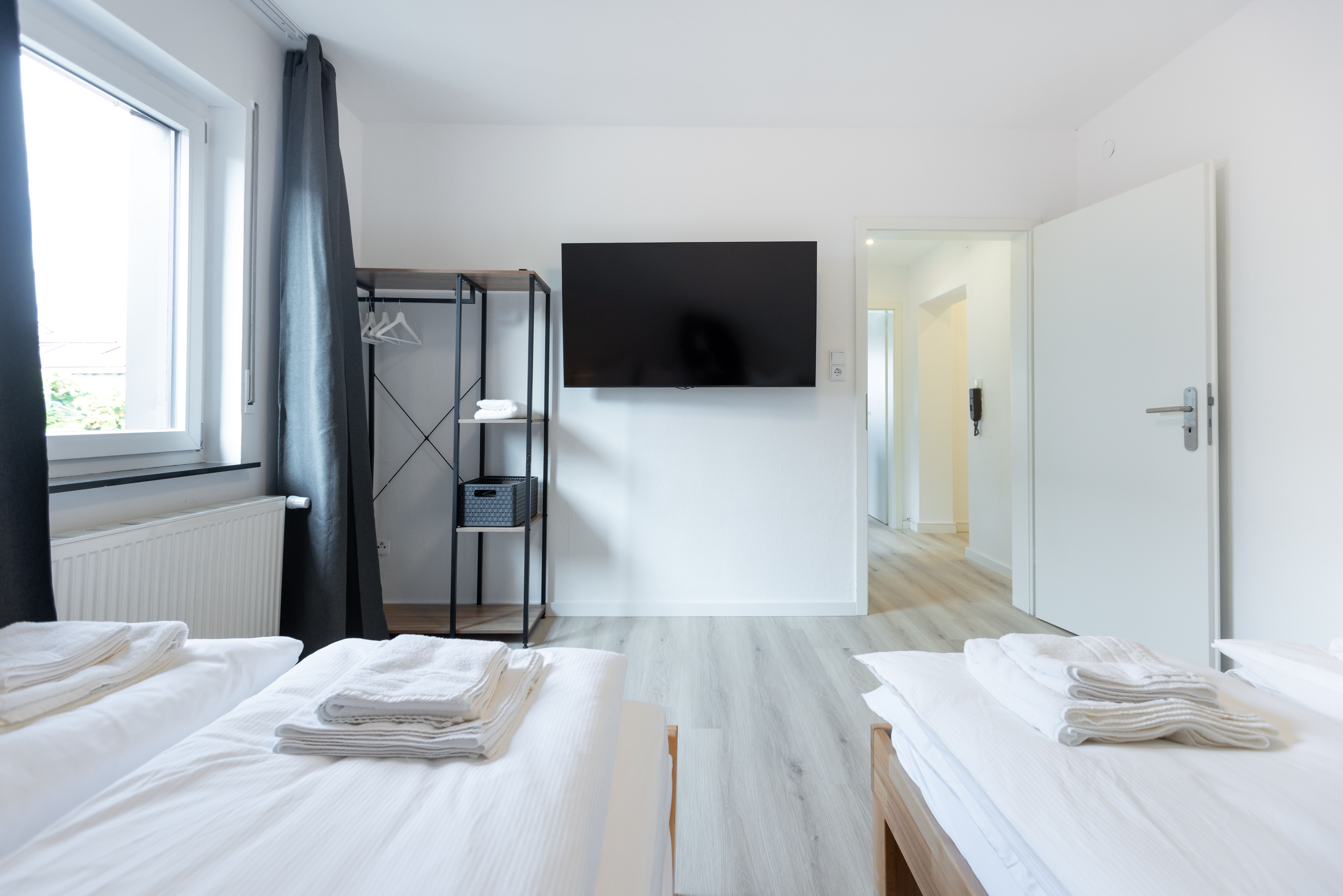 Fashionable & Gorgeous Suite (Zell A. Main) - 14