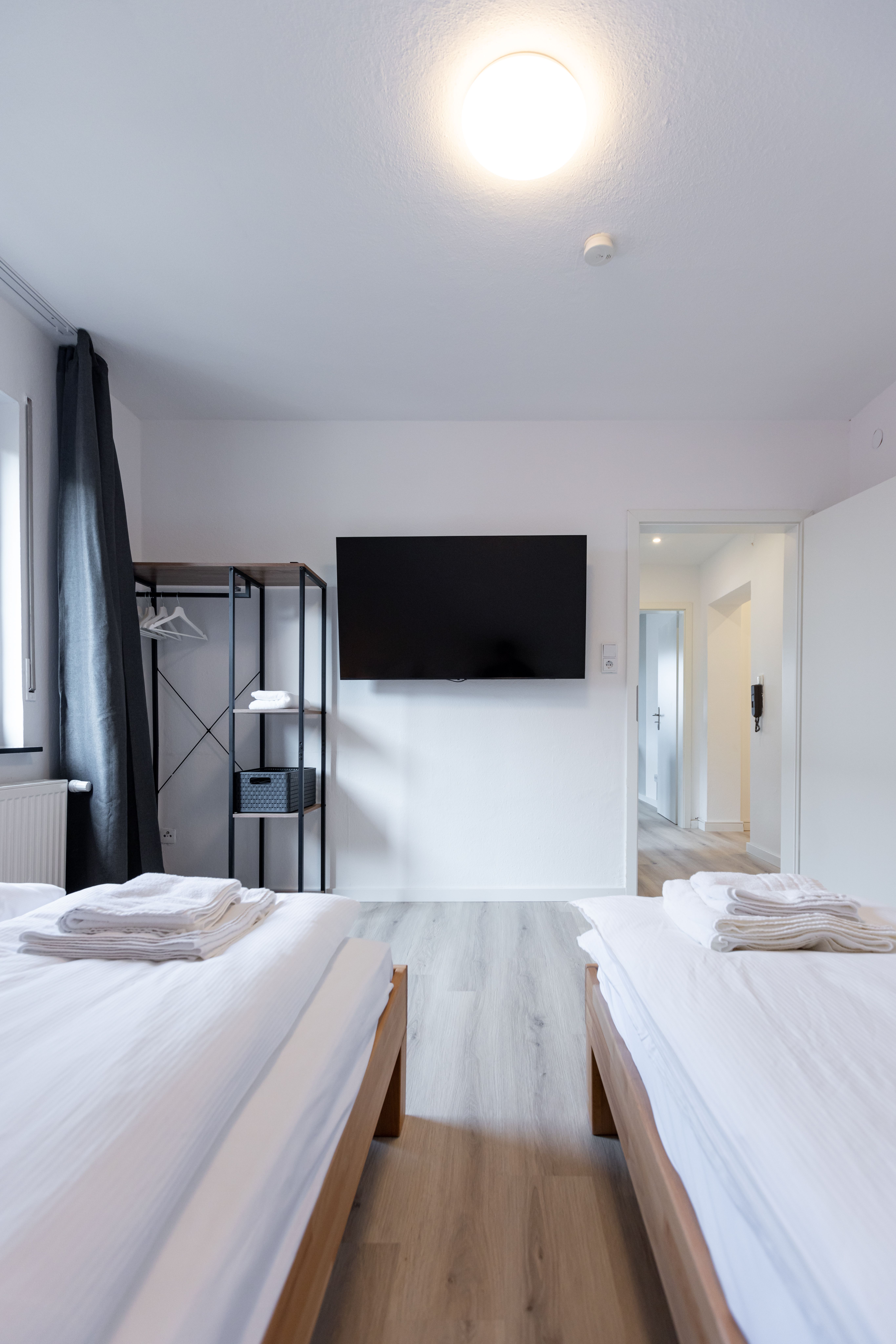 Fashionable & Gorgeous Suite (Zell A. Main) - 9