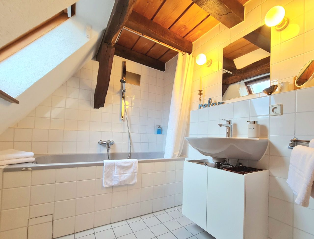 AVAHOME: Loft Style Apartment For 4 In Kandel / Near Karlsruhe, WiFi, Netflix, Kitchen, Washer-Dryer - 15
