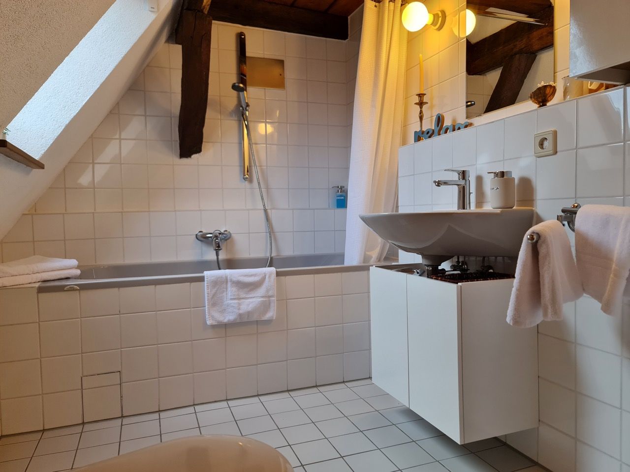 AVAHOME: Loft Style Apartment For 4 In Kandel / Near Karlsruhe, WiFi, Netflix, Kitchen, Washer-Dryer - 13